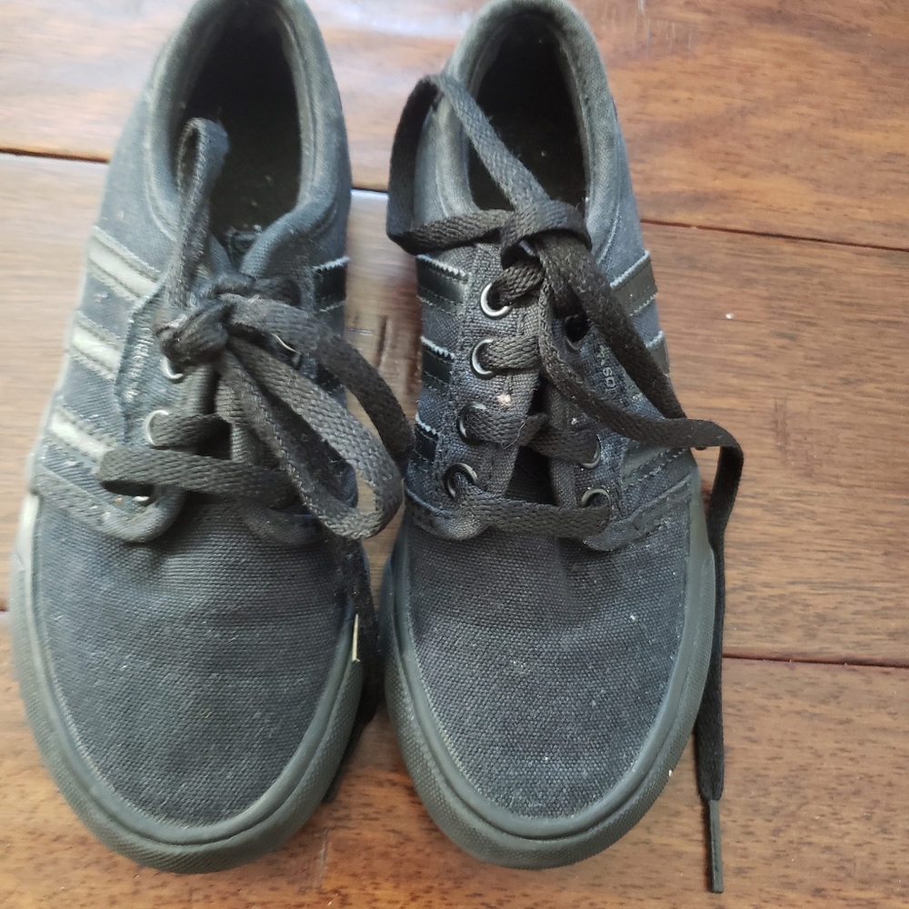 Boys Black Preowned Adidas